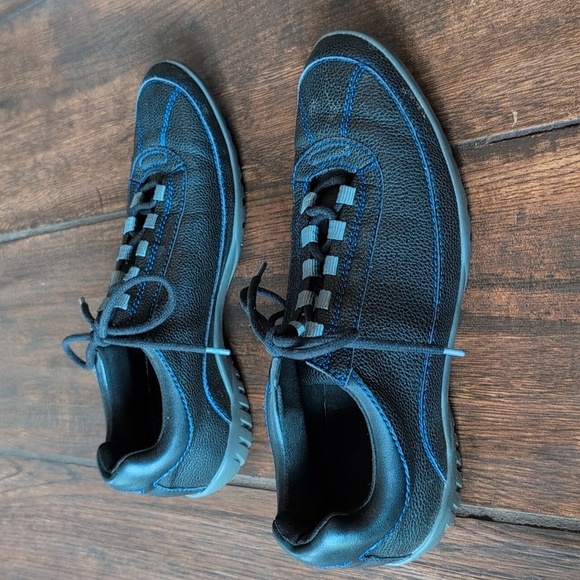 Donald Pliner Black Leather Blue Stitching Casual Sneakers - Men's 9 - Picture 4 of 9